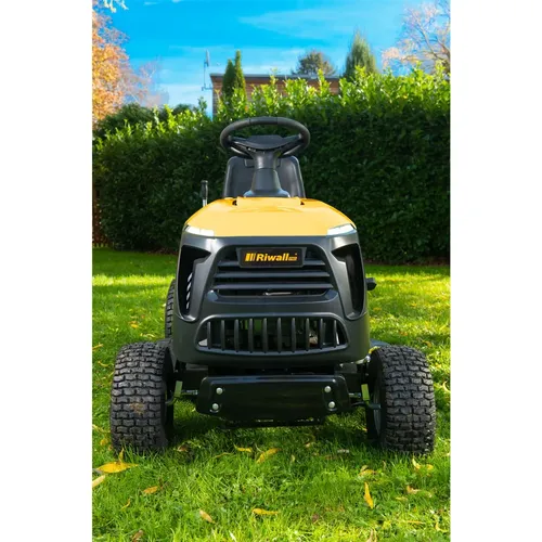 Riwall PRO RLT 92 HRD travní traktor 92 cm se zadním výhozem a hydrostatickou převodovkou