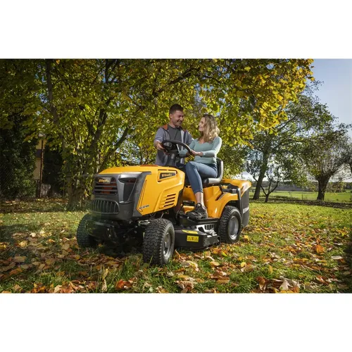 Riwall PRO RLT 92 HRD travní traktor 92 cm se zadním výhozem a hydrostatickou převodovkou