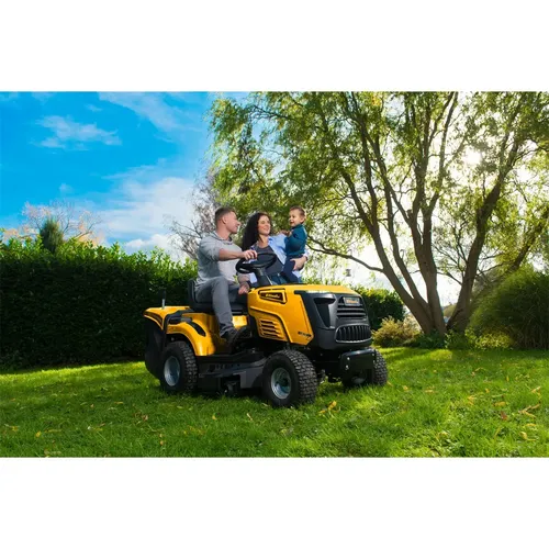 Riwall PRO RLT 92 HRD travní traktor 92 cm se zadním výhozem a hydrostatickou převodovkou