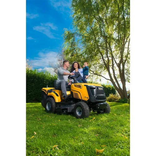 Riwall PRO RLT 92 HRD travní traktor 92 cm se zadním výhozem a hydrostatickou převodovkou