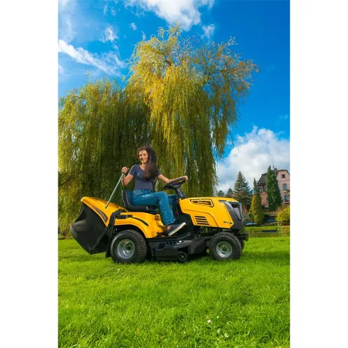 Riwall PRO RLT 92 HRD travní traktor 92 cm se zadním výhozem a hydrostatickou převodovkou